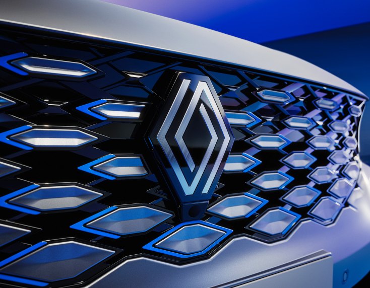 Detalle de la parrilla y el logotipo Renault